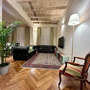 lovely-1-bedroom-apartment-nearby-piazza-maggiore.emilia-romagnahotels.net/